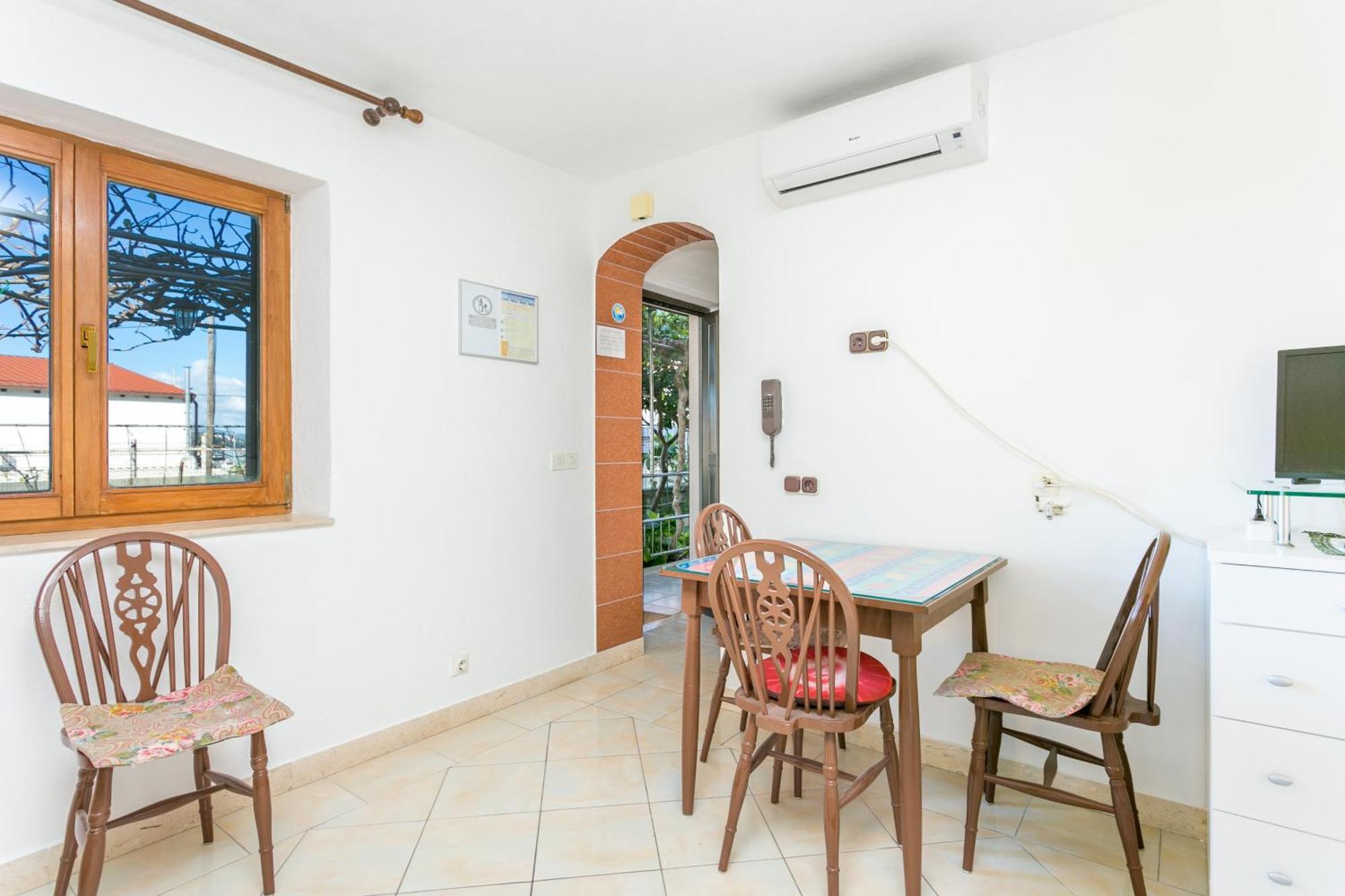 Seaside Apartments With A Swimming Pool Okrug Gornji, Ciovo - 11374 Trogir Ngoại thất bức ảnh