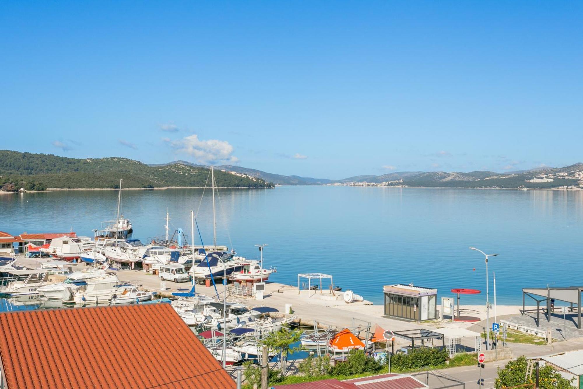 Seaside Apartments With A Swimming Pool Okrug Gornji, Ciovo - 11374 Trogir Ngoại thất bức ảnh