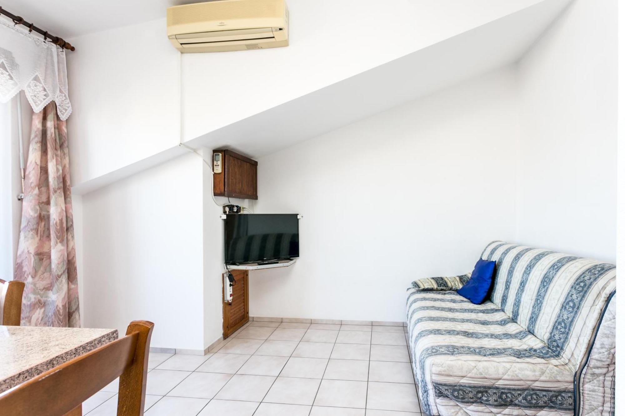 Seaside Apartments With A Swimming Pool Okrug Gornji, Ciovo - 11374 Trogir Phòng bức ảnh