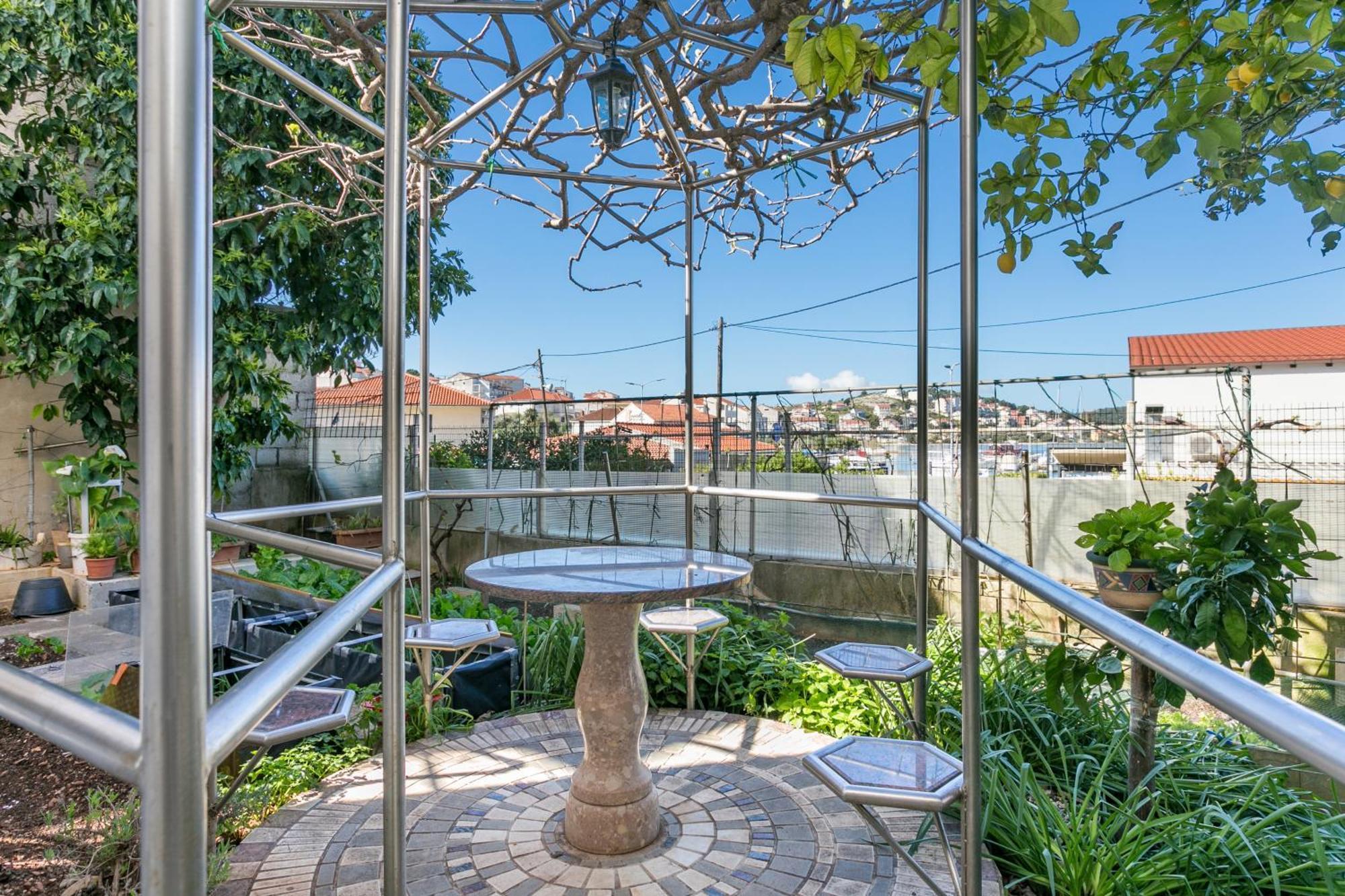 Seaside Apartments With A Swimming Pool Okrug Gornji, Ciovo - 11374 Trogir Ngoại thất bức ảnh
