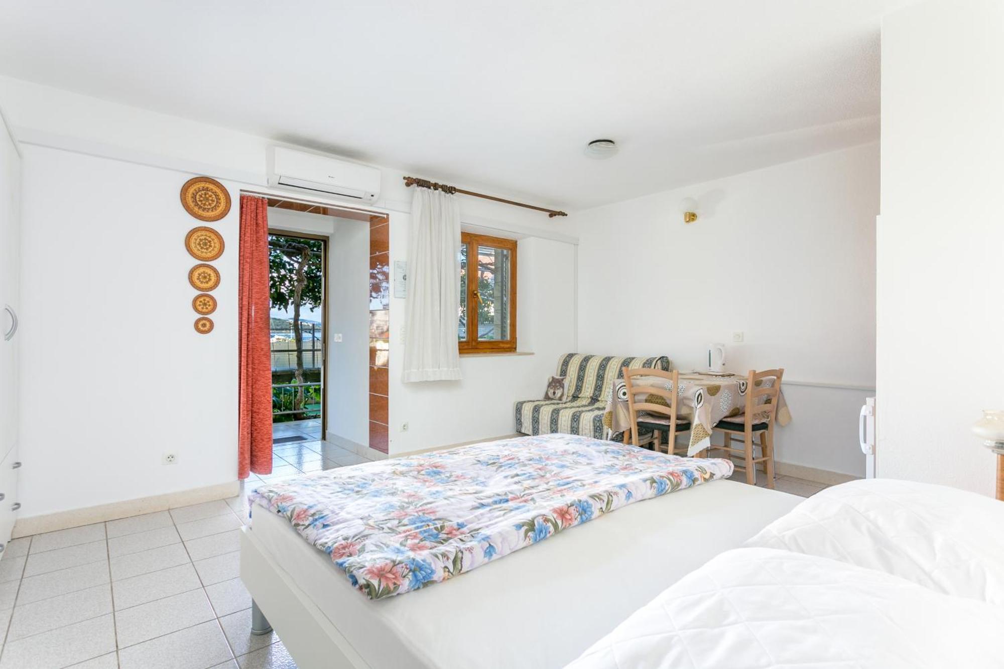 Seaside Apartments With A Swimming Pool Okrug Gornji, Ciovo - 11374 Trogir Phòng bức ảnh